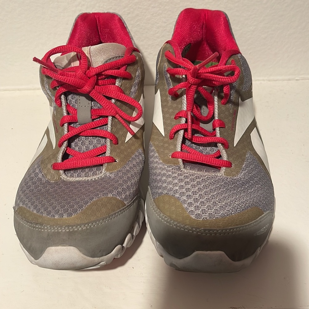 Women Reebox size 8 - Picture 2 of 3